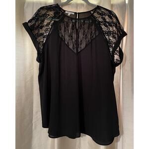 Maurices Black Lace Neck Shoulder Short Sleeve Blouse Size 0